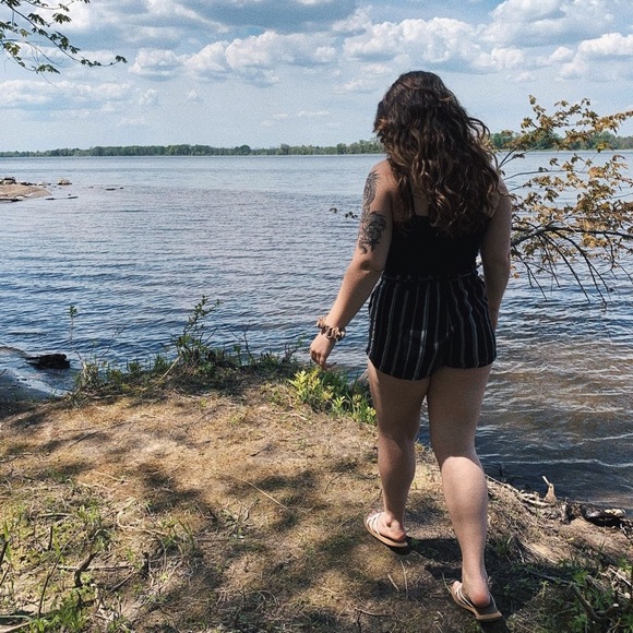 Meet your Posher, Farane - Picture 1 of 1